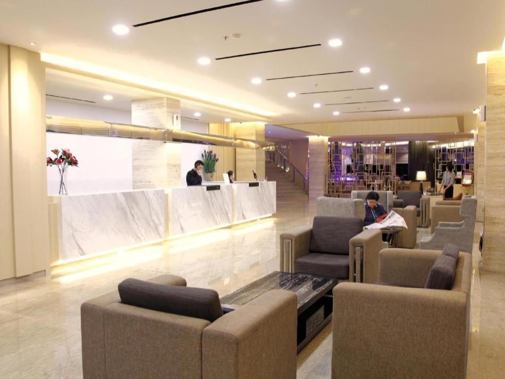 89 Hotel Batam Nagoya Esterno foto