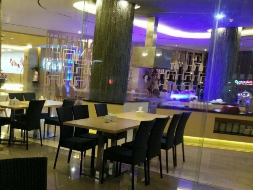 89 Hotel Batam Nagoya Esterno foto