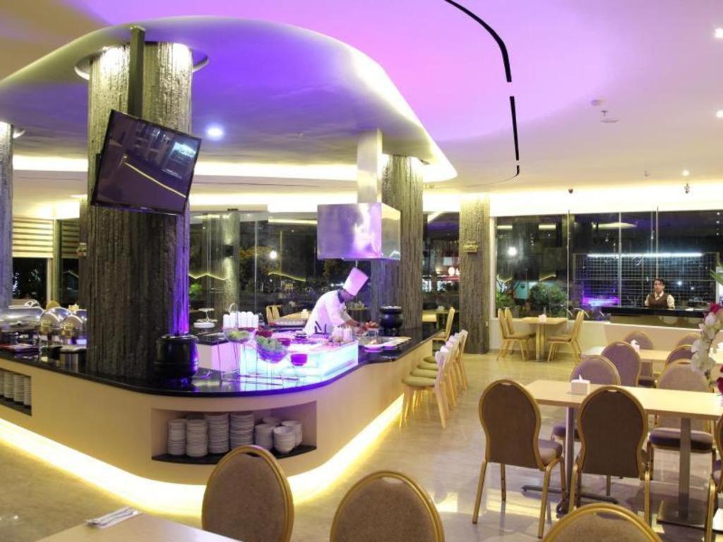 89 Hotel Batam Nagoya Esterno foto