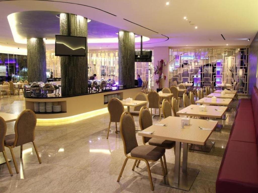 89 Hotel Batam Nagoya Esterno foto
