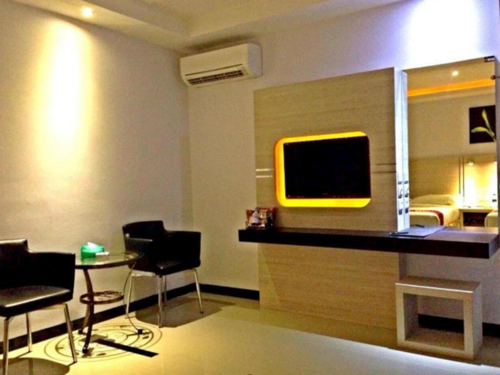 89 Hotel Batam Nagoya Esterno foto