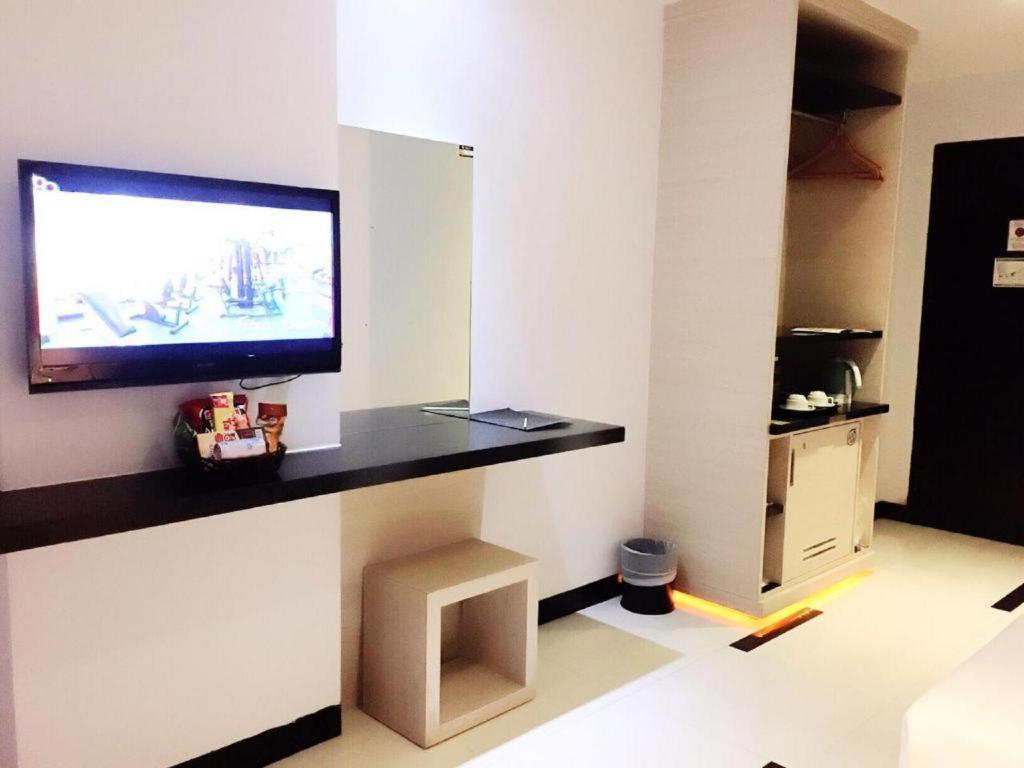 89 Hotel Batam Nagoya Esterno foto