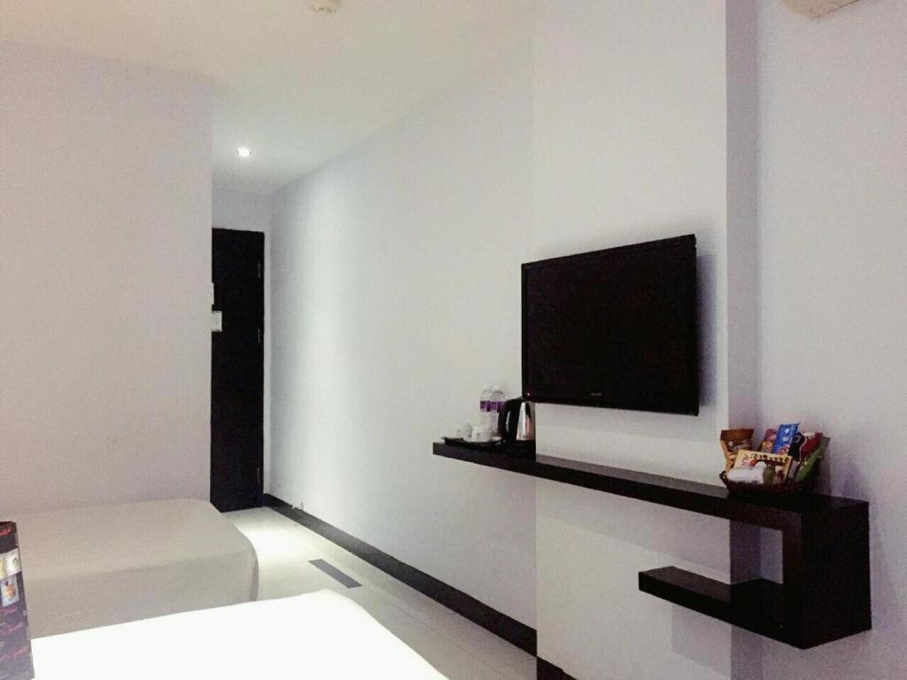 89 Hotel Batam Nagoya Esterno foto