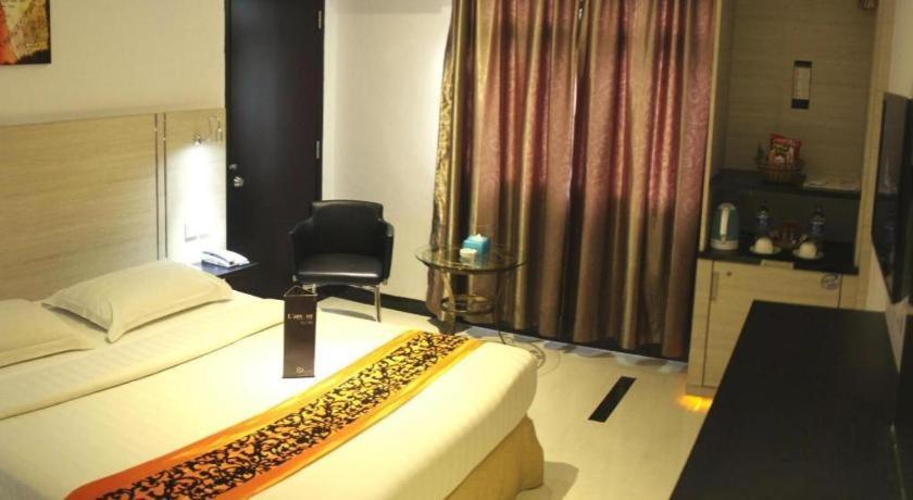 89 Hotel Batam Nagoya Esterno foto