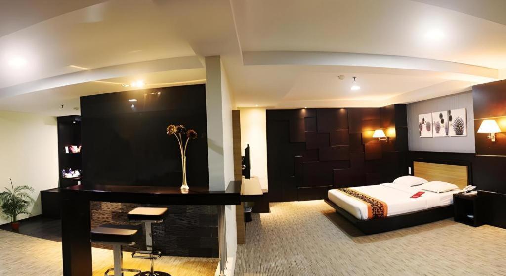 89 Hotel Batam Nagoya Esterno foto